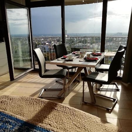 Hotelturm Apartment Augusta Esterno foto